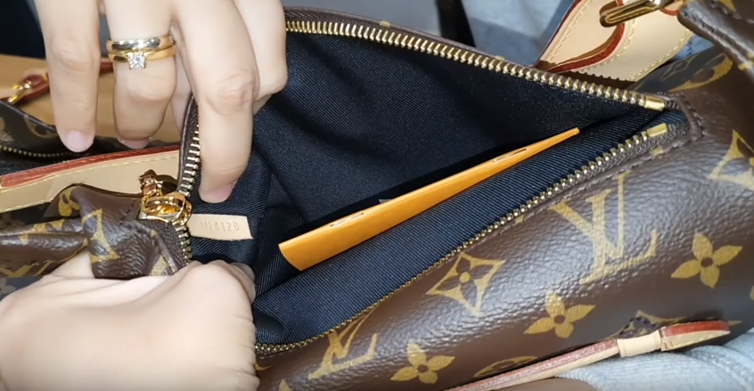 Louis Vuitton Bum Bag - Selectionne PH