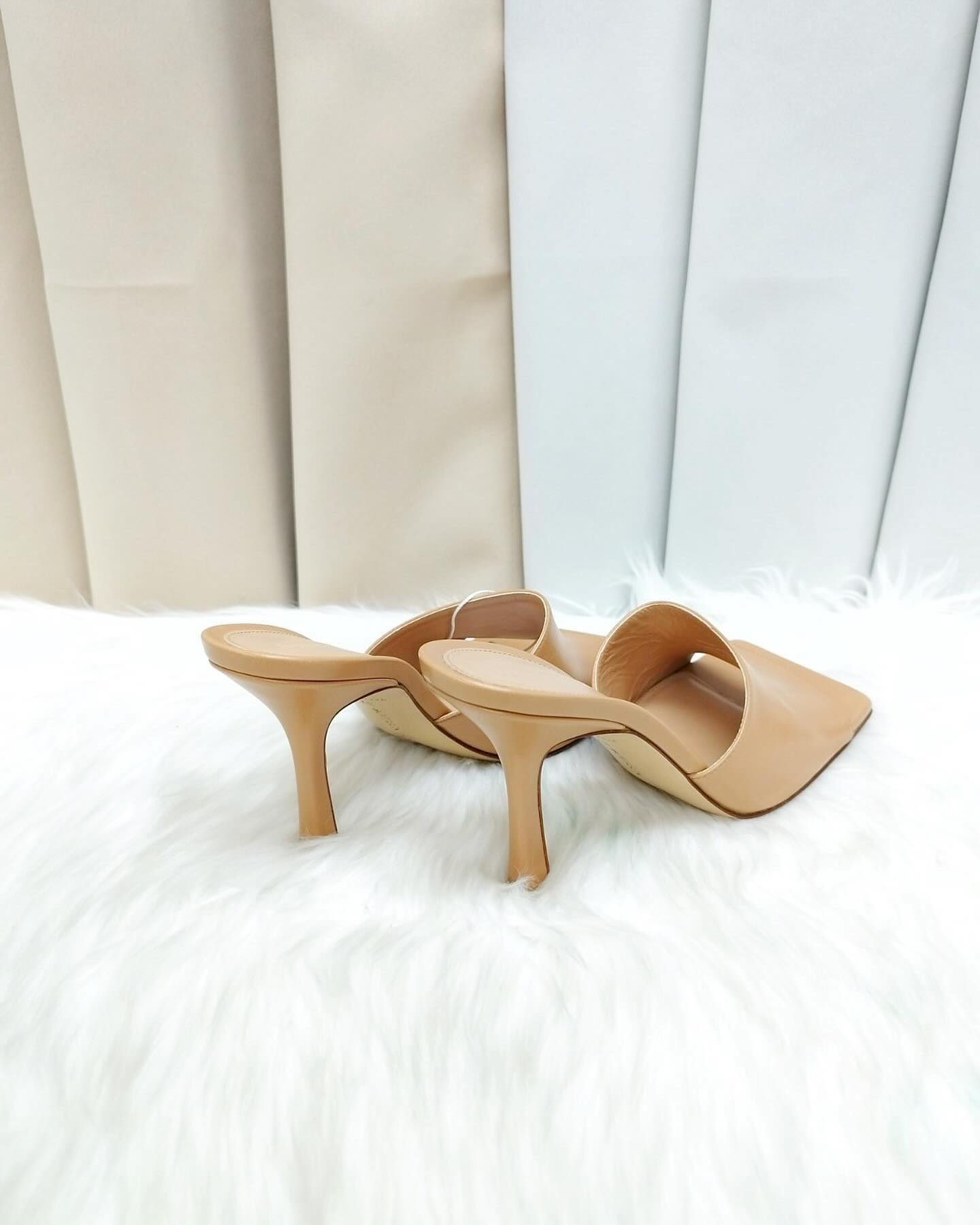 bottega veneta beige mules size 38