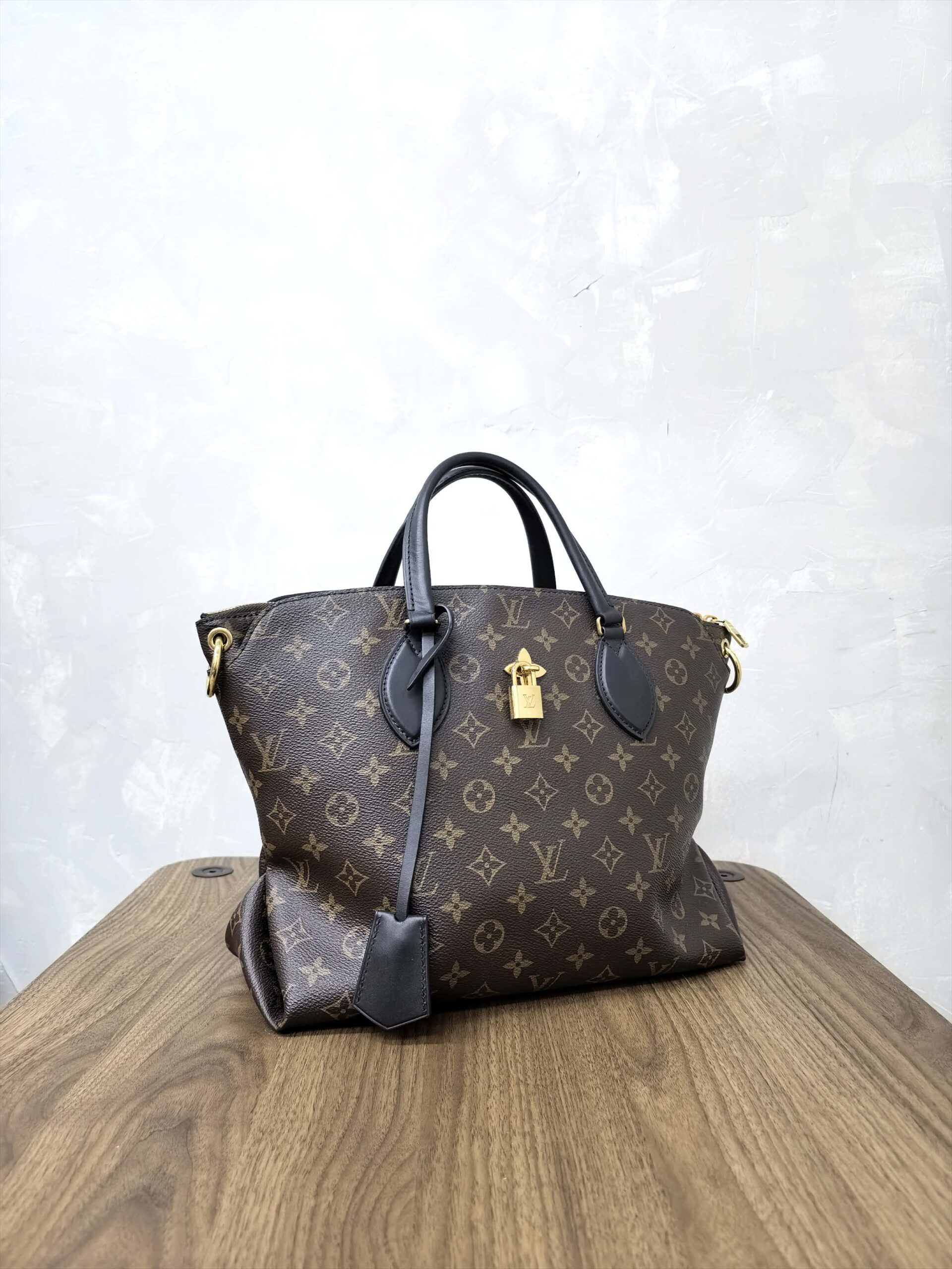 christian dior lady d lite graffiti amour medium canvas christian dior lady d lite graffiti amour medium canvas