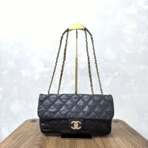 Home chanel black quilted shoulder bag ghw
