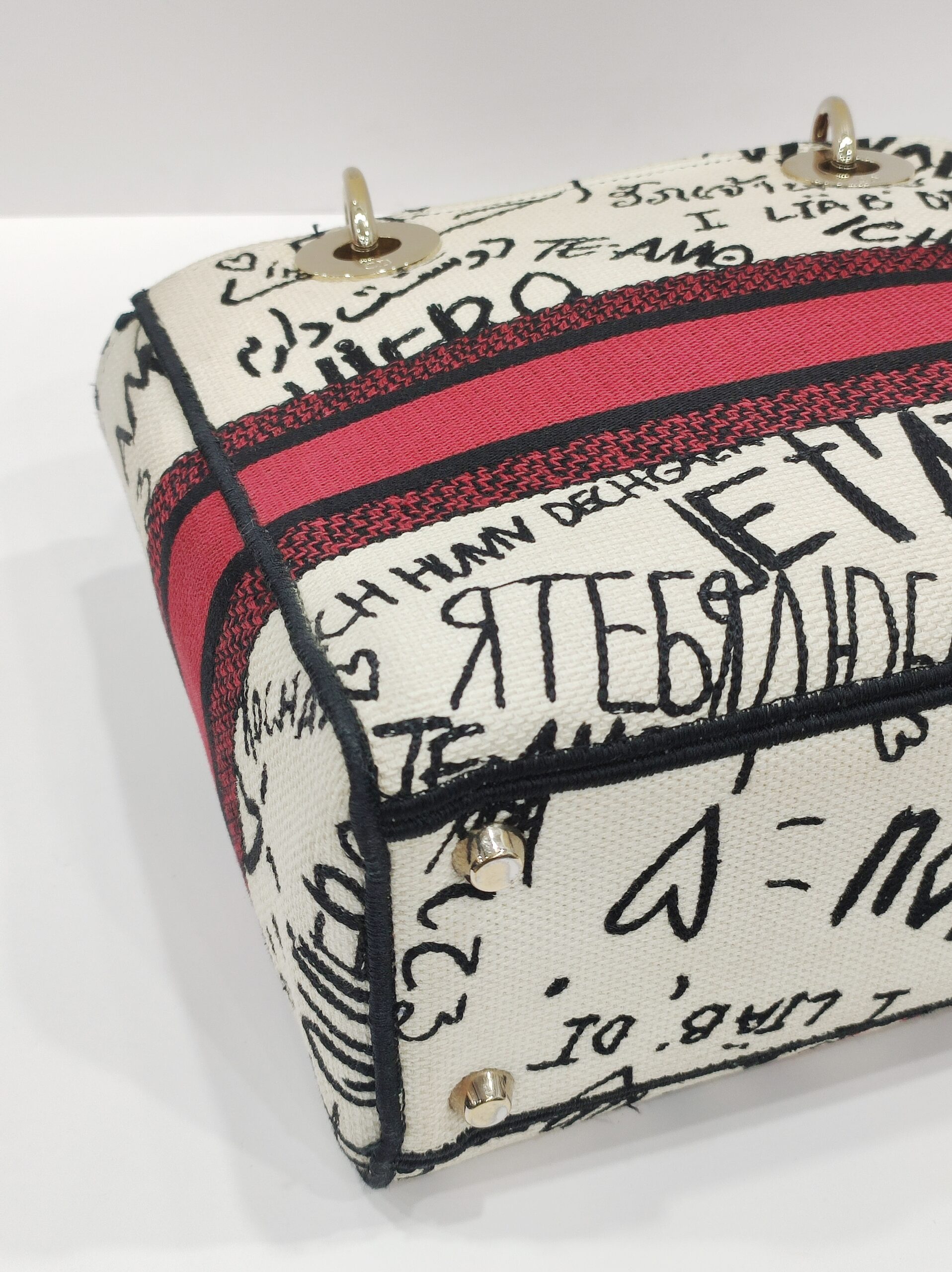 christian dior lady d lite graffiti amour medium canvas christian dior lady d lite graffiti amour medium canvas