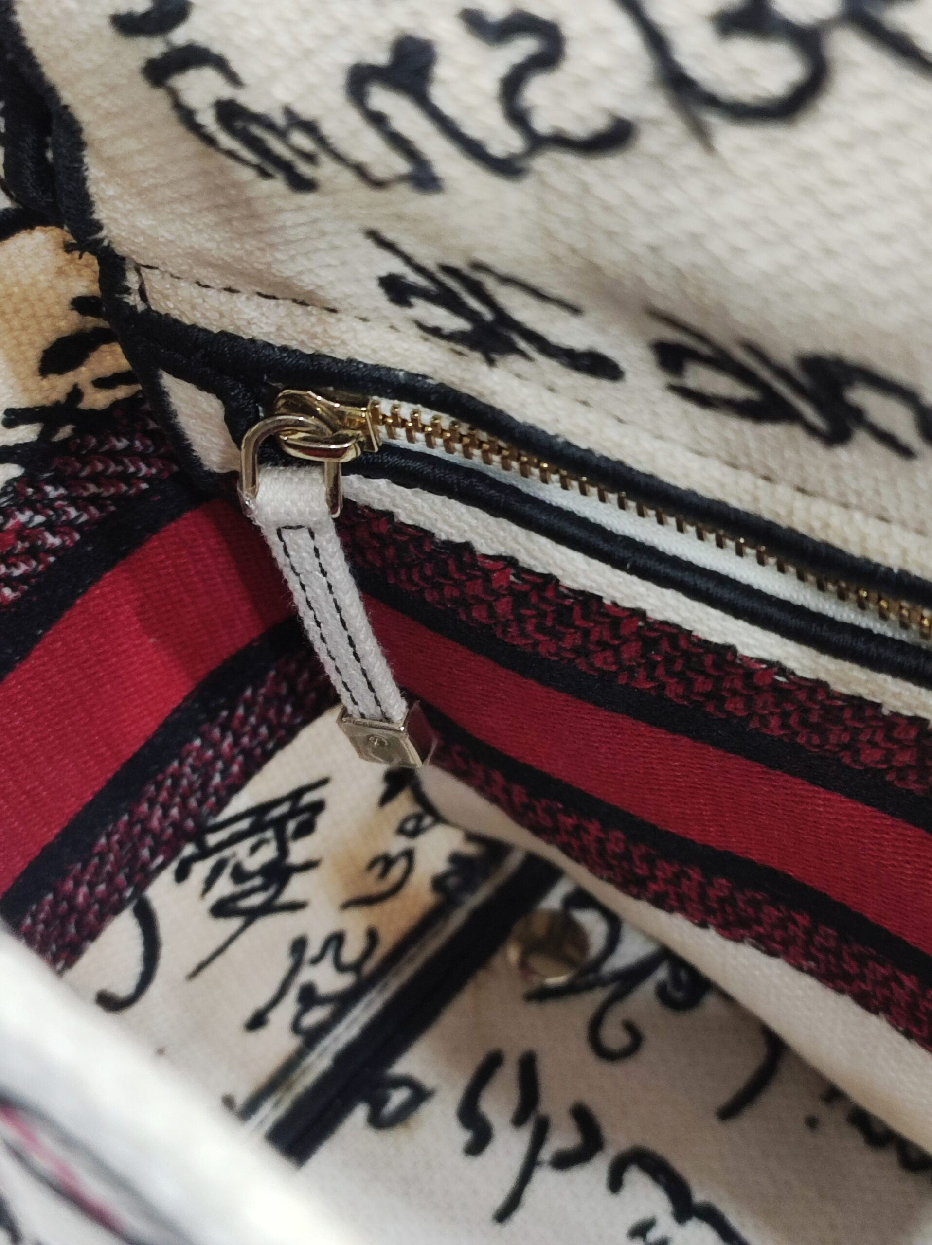 christian dior lady d lite graffiti amour medium canvas christian dior lady d lite graffiti amour medium canvas