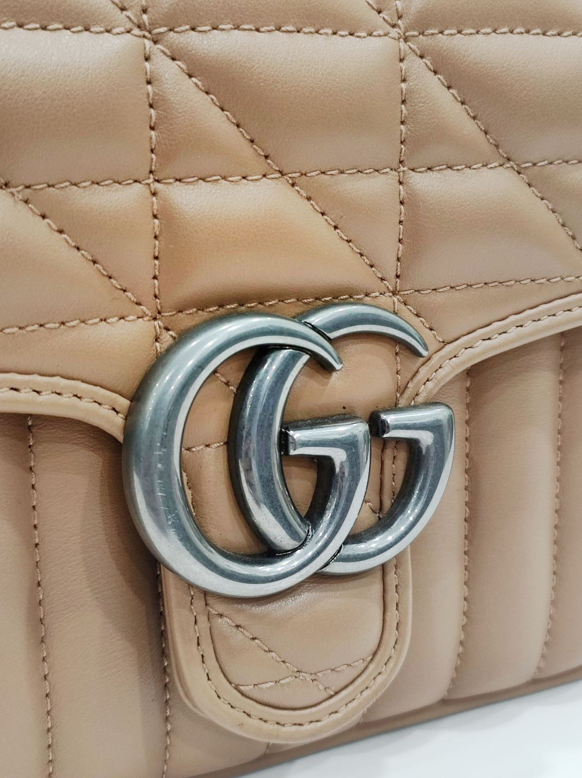 gucci gg marmont top handle bag beige small gucci gg marmont top handle bag beige small