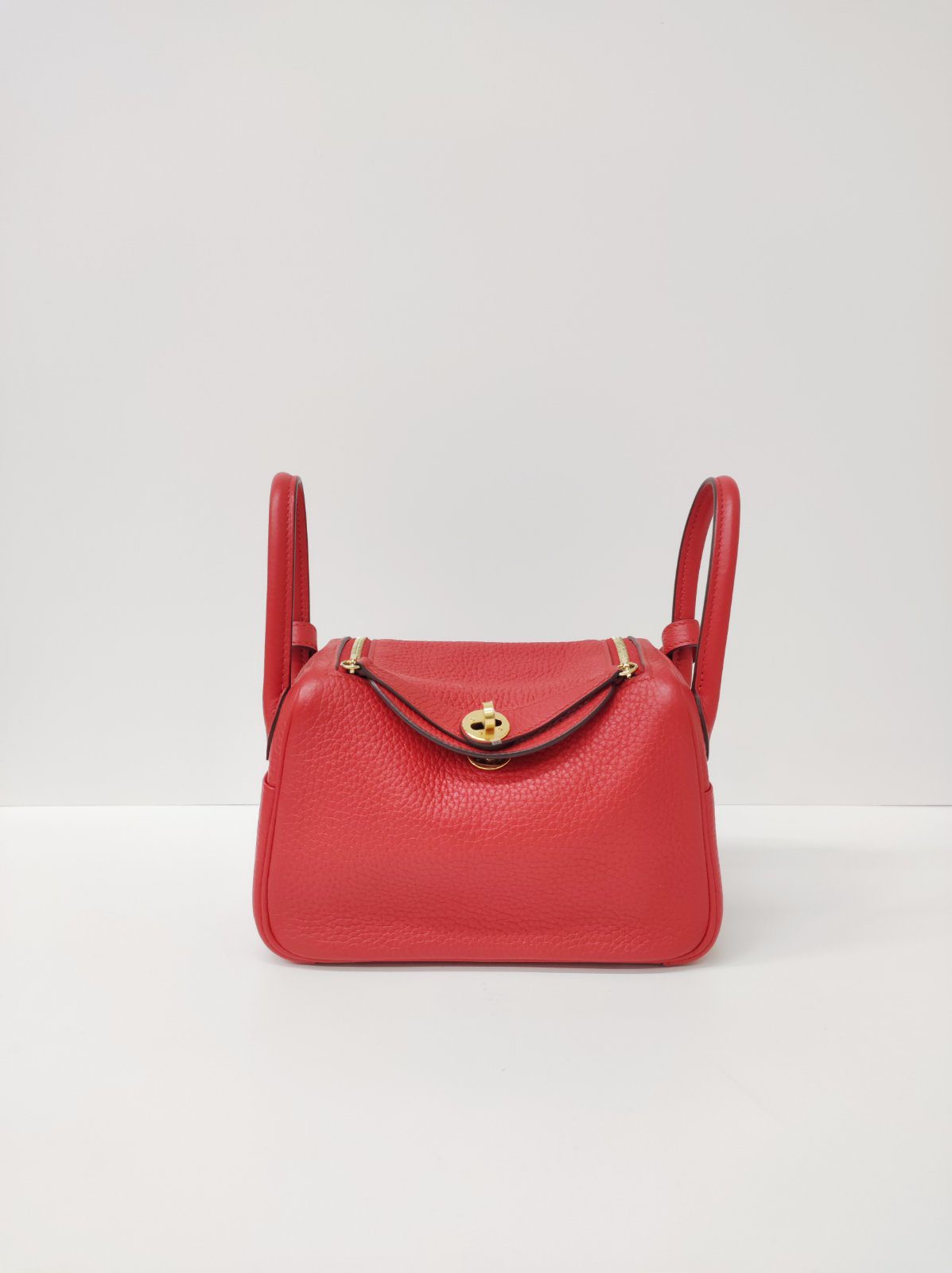 kept unused hermes mini lindy red stamp d kept unused hermes mini lindy red stamp d