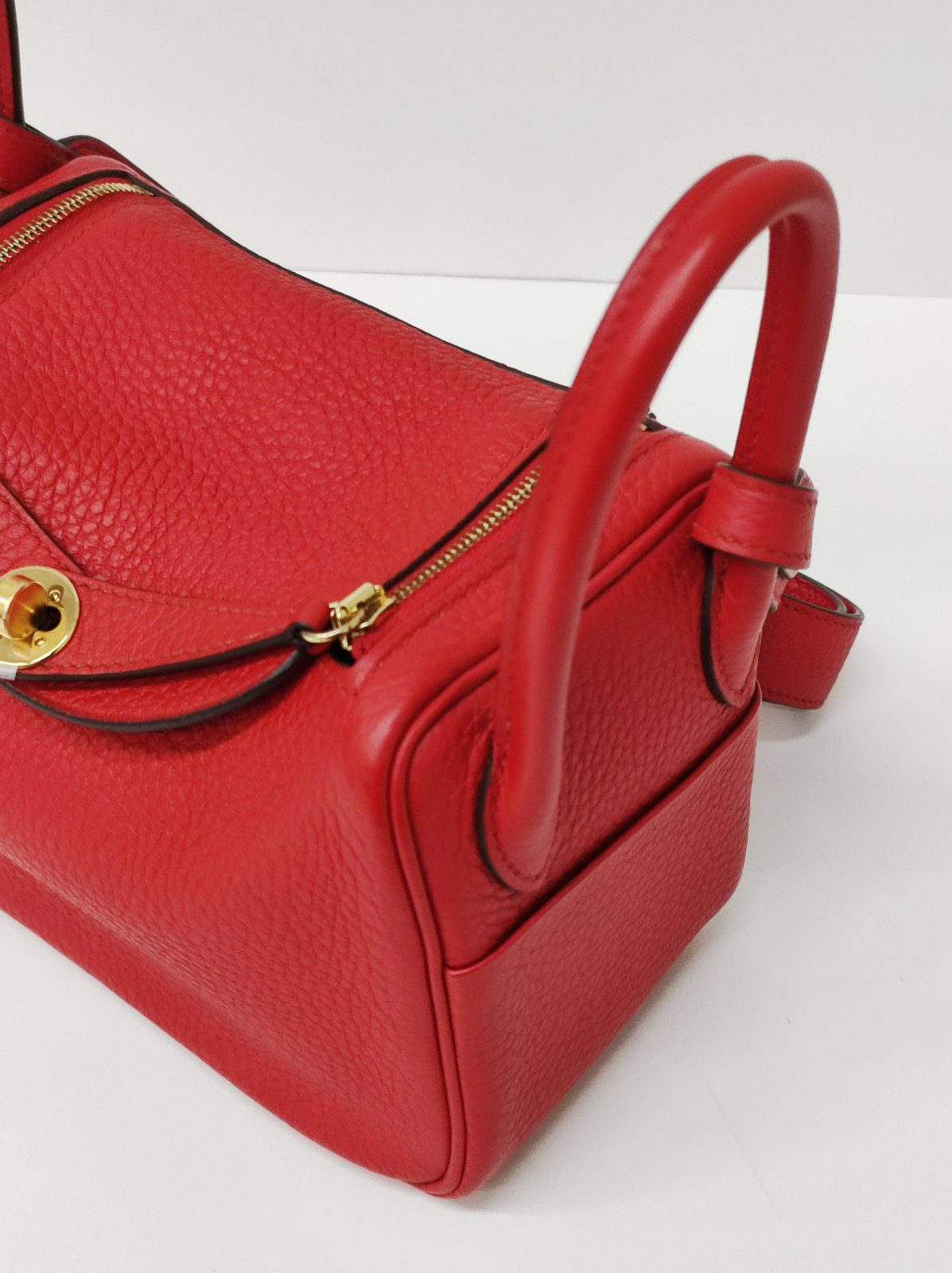 kept unused hermes mini lindy red stamp d kept unused hermes mini lindy red stamp d