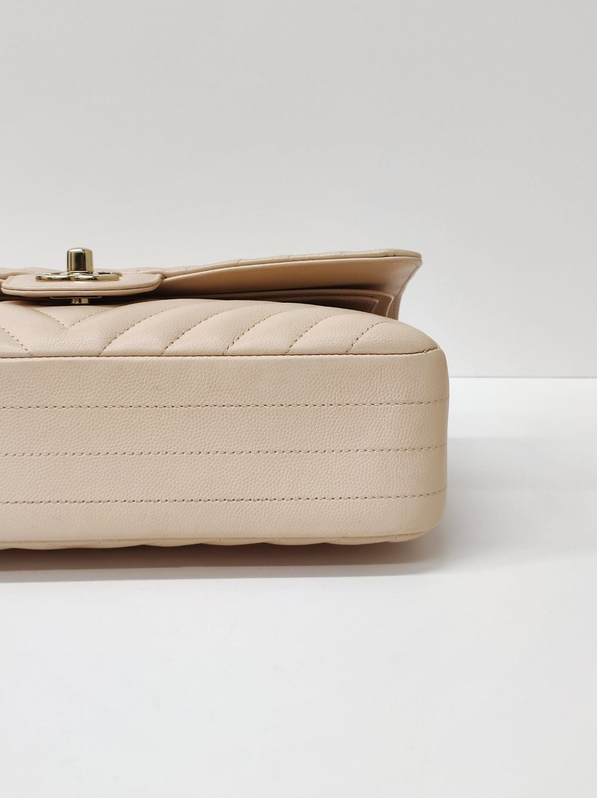 chanel medium double flap chevron caviar beige lghw series 31 chanel medium double flap chevron caviar beige lghw series 31