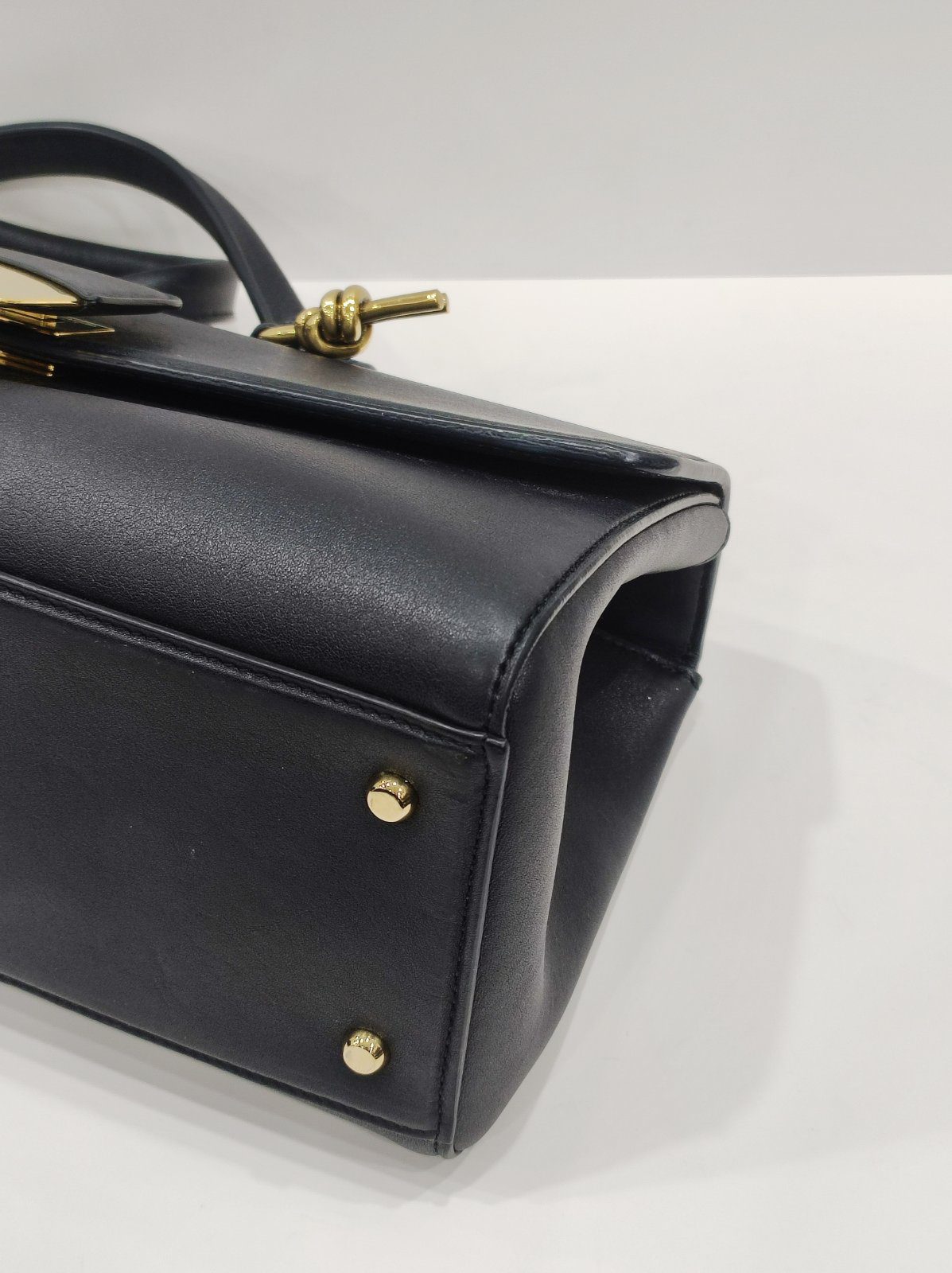 bottega veneta navy blue cassette intrecciato puddle shoulder bag bottega veneta navy blue cassette intrecciato puddle shoulder bag