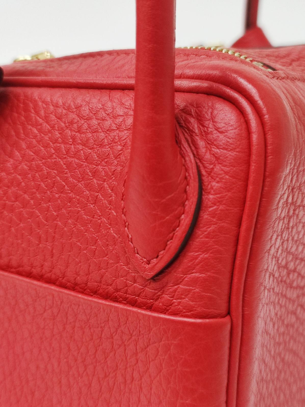 kept unused hermes mini lindy red stamp d kept unused hermes mini lindy red stamp d