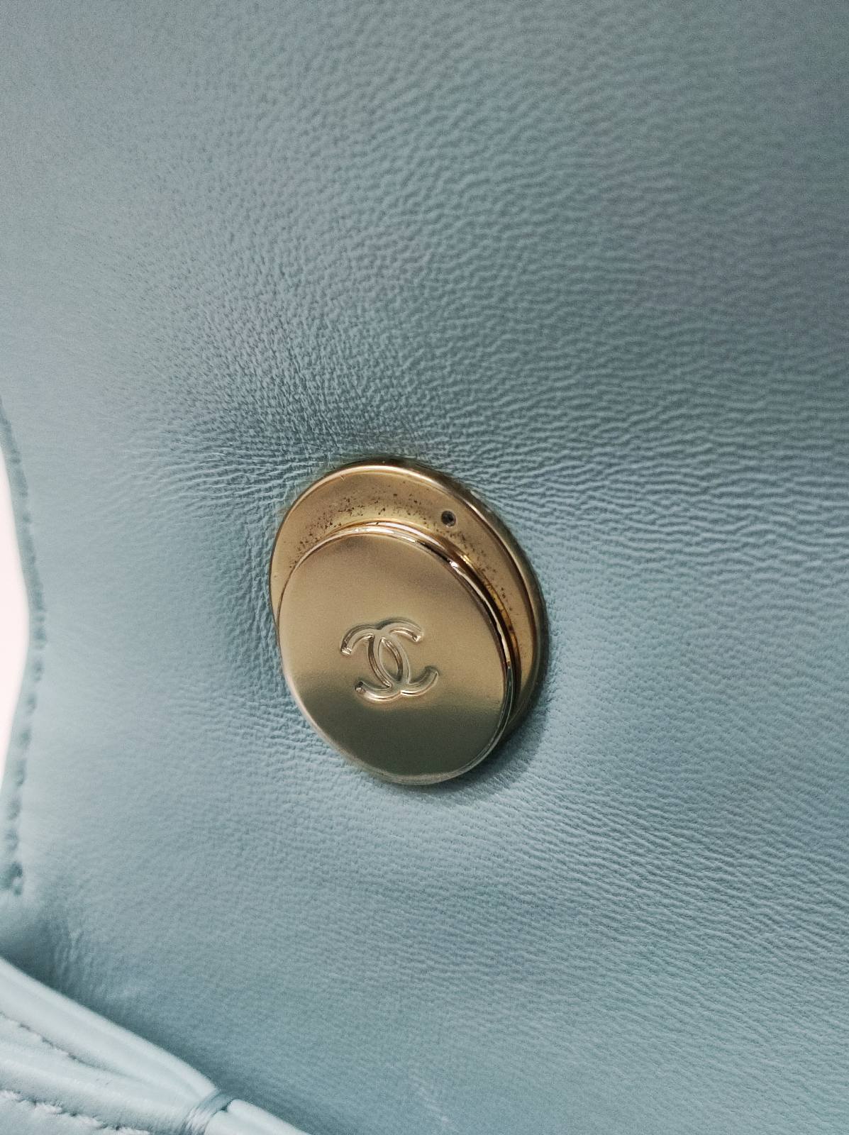 new kept unused chanel trendy cc tiffany blue lghw series 29 new kept unused chanel trendy cc tiffany blue lghw series 29