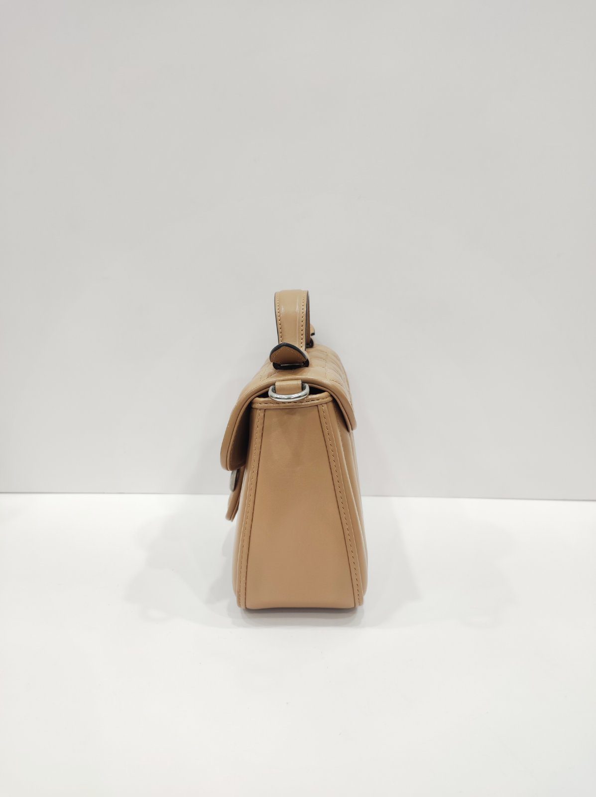 gucci gg marmont top handle bag beige small gucci gg marmont top handle bag beige small