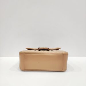 gucci gg marmont top handle bag beige small