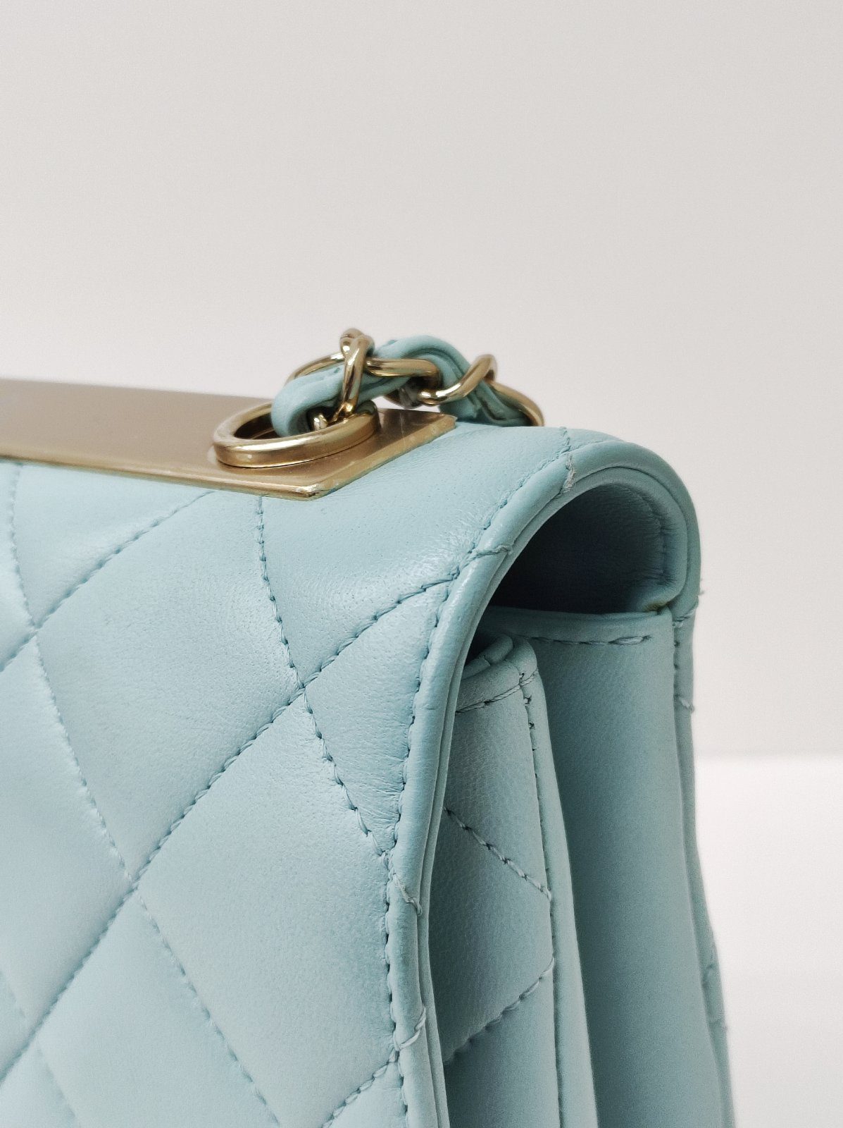 new kept unused chanel trendy cc tiffany blue lghw series 29 new kept unused chanel trendy cc tiffany blue lghw series 29