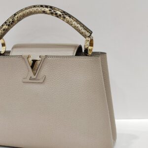 lv capucines bb galet taurillion leather
