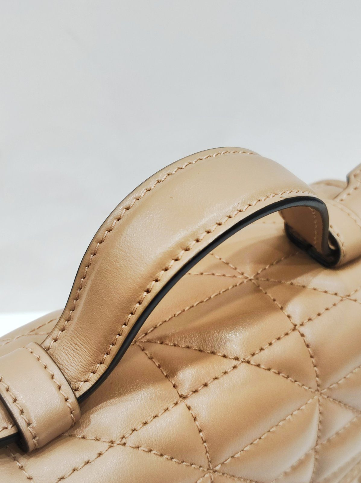 gucci gg marmont top handle bag beige small gucci gg marmont top handle bag beige small