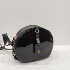 lv black vernis boite chapeau