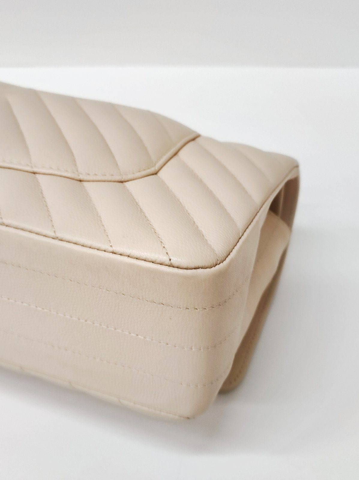 chanel medium double flap chevron caviar beige lghw series 31 chanel medium double flap chevron caviar beige lghw series 31