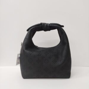 kept unused lv why knot pm mahina noir handbag