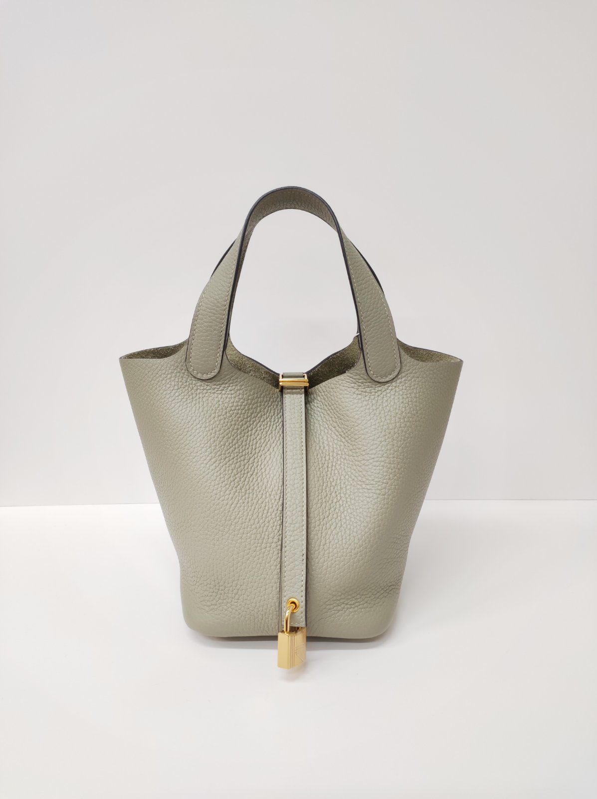 hermes picotin 18 sauge ghw stamp b hermes picotin 18 sauge ghw stamp b