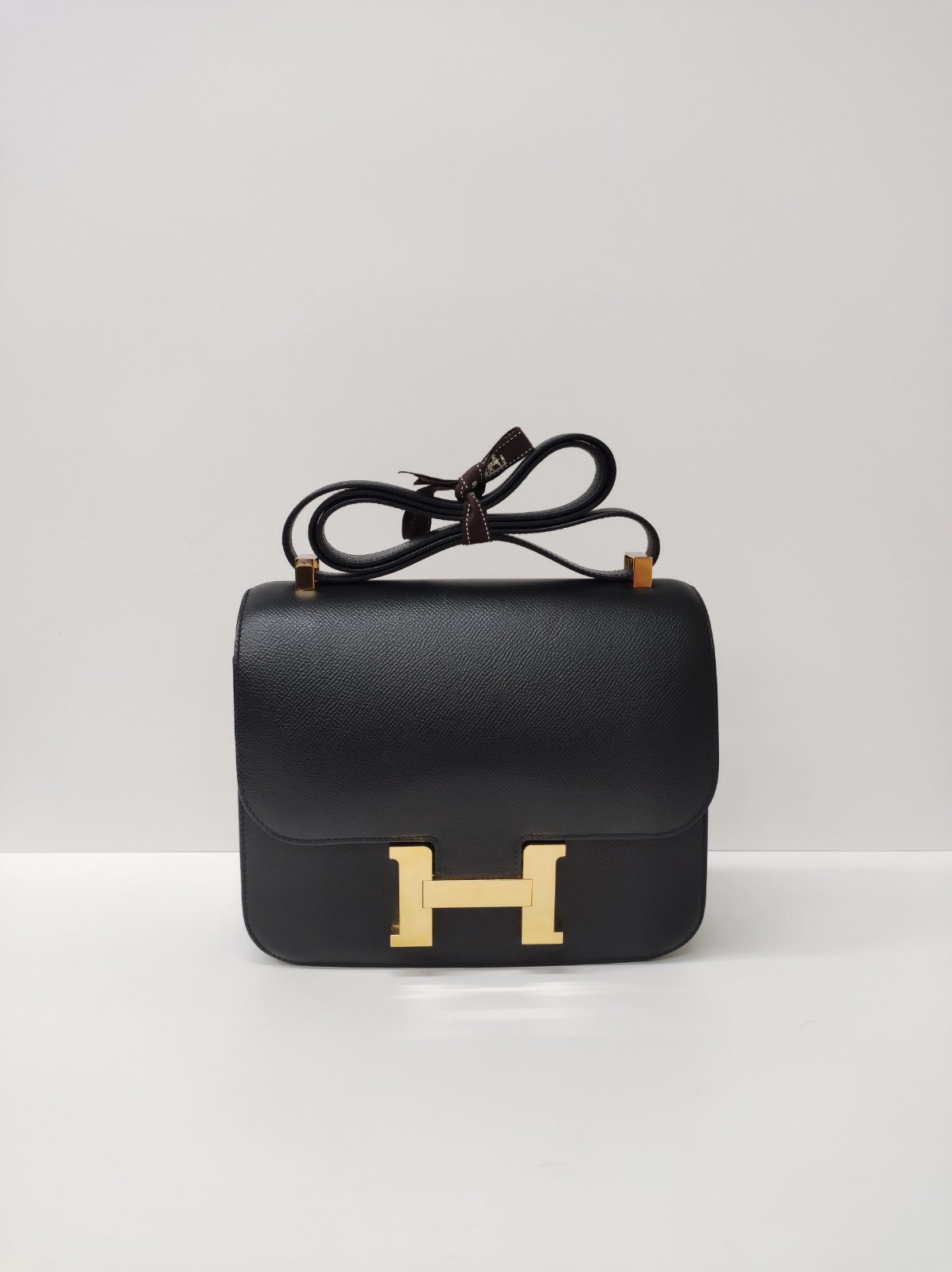 hermes constance 24 noir ghw stamp z hermes constance 24 noir ghw stamp z