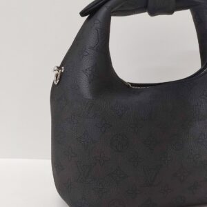 kept unused lv why knot pm mahina noir handbag