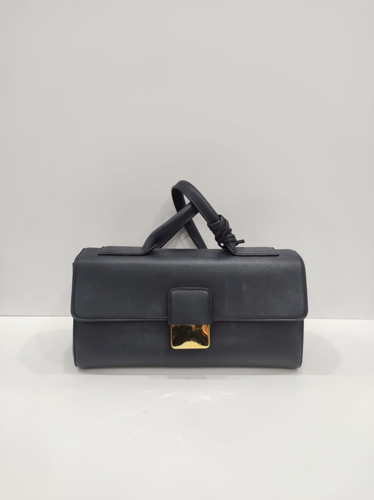 bottega veneta navy blue cassette intrecciato puddle shoulder bag bottega veneta navy blue cassette intrecciato puddle shoulder bag