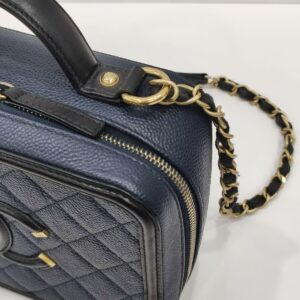 chanel navy blue vanity caviar leather ghw series 23
