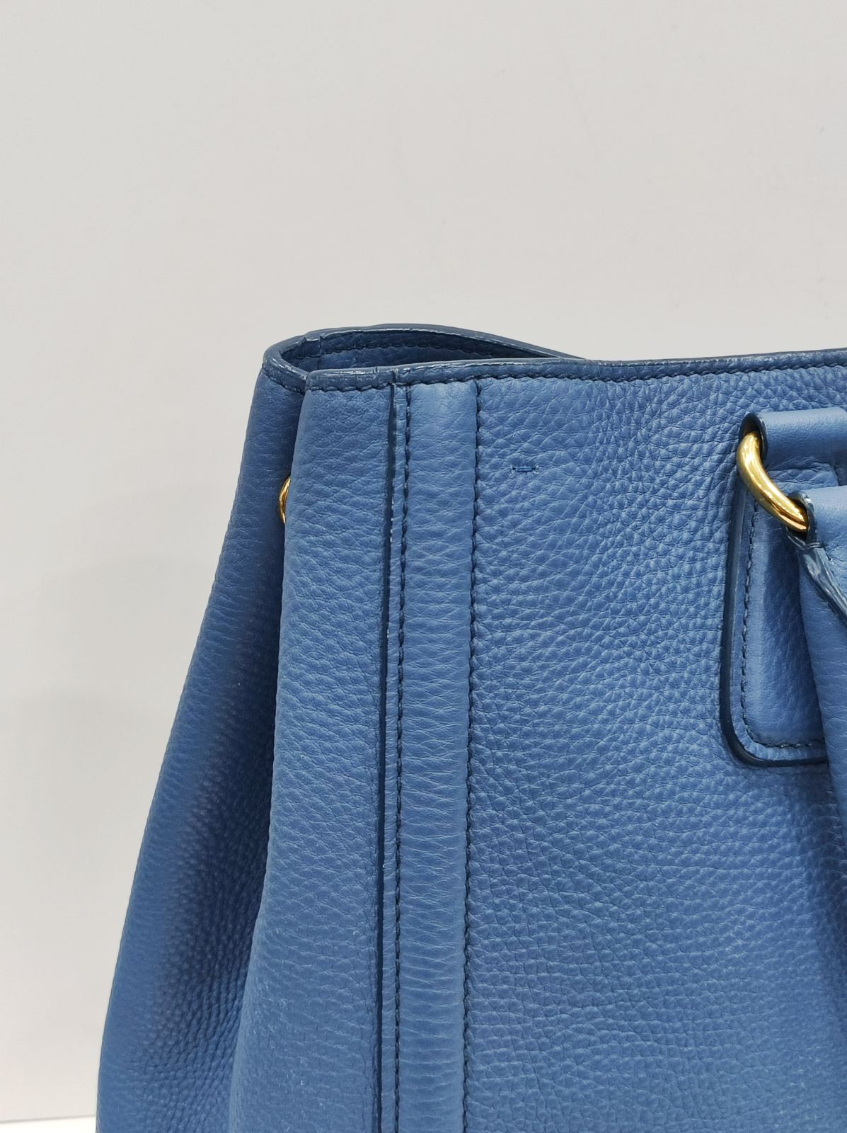 prada vitello diano leather blue tote bag prada vitello diano leather blue tote bag
