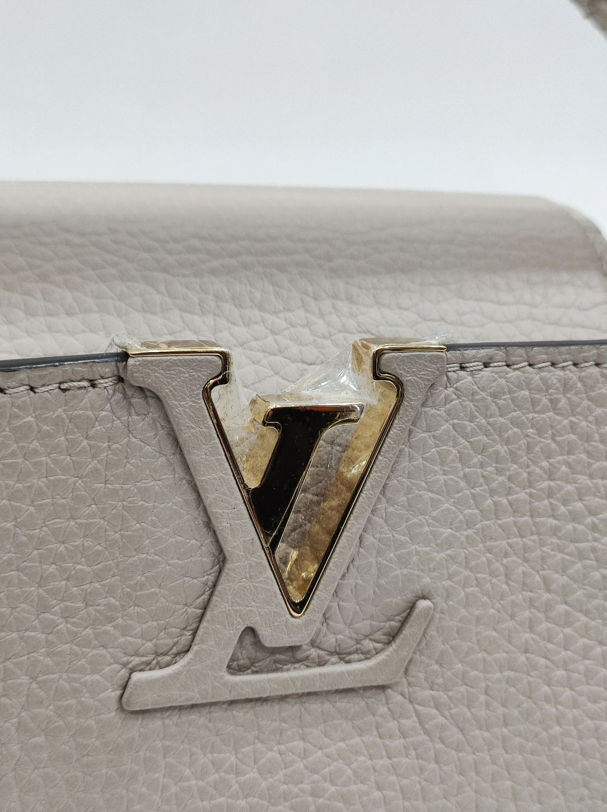 lv capucines bb galet taurillion leather lv capucines bb galet taurillion leather