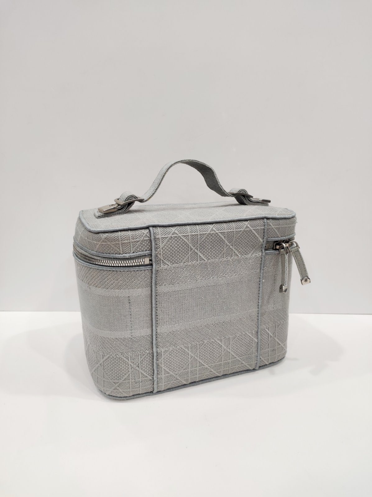 christian dior gray vanity canvas christian dior gray vanity canvas