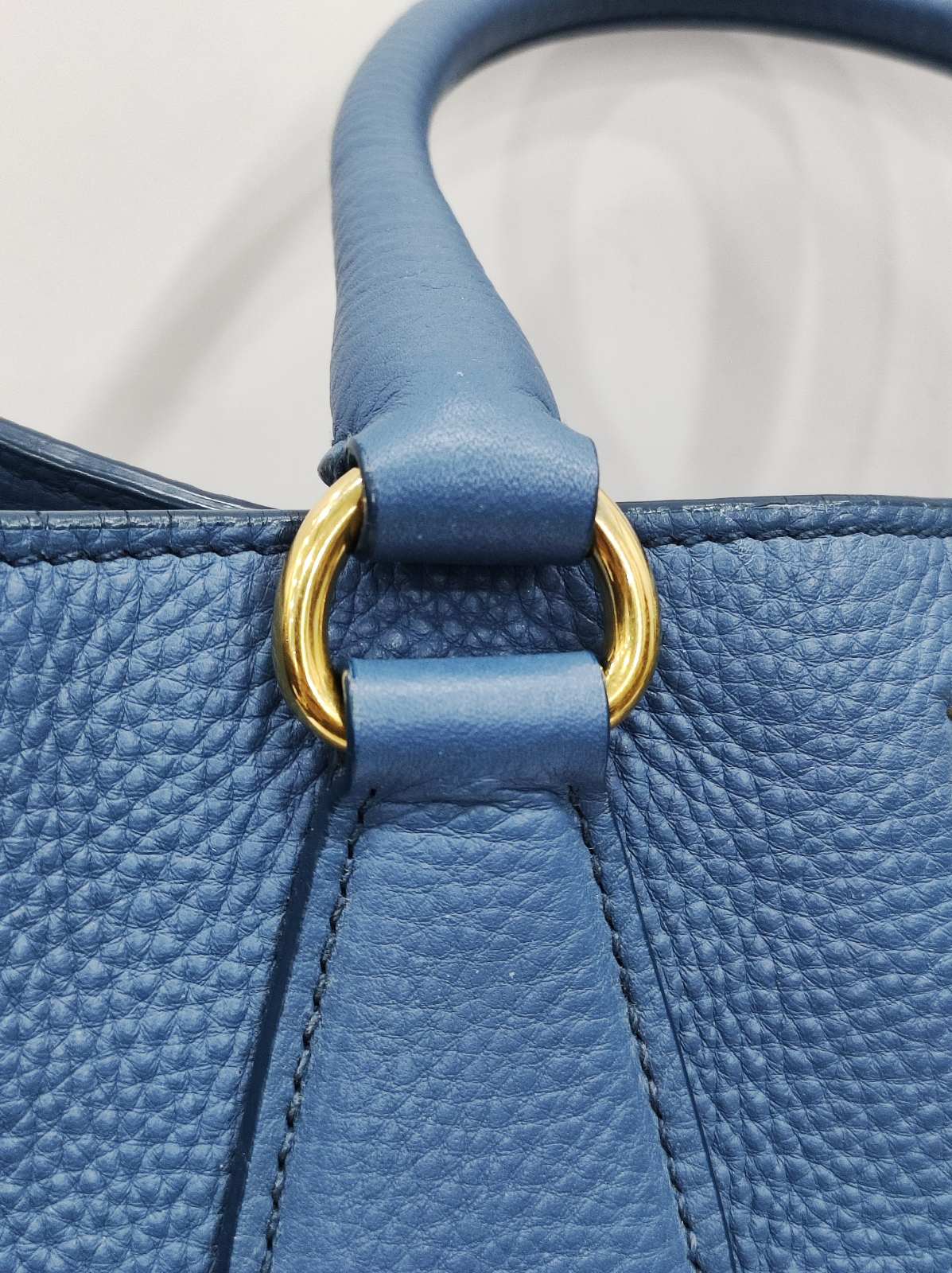prada vitello diano leather blue tote bag prada vitello diano leather blue tote bag