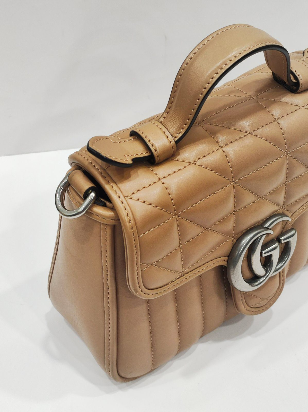 gucci gg marmont top handle bag beige small gucci gg marmont top handle bag beige small