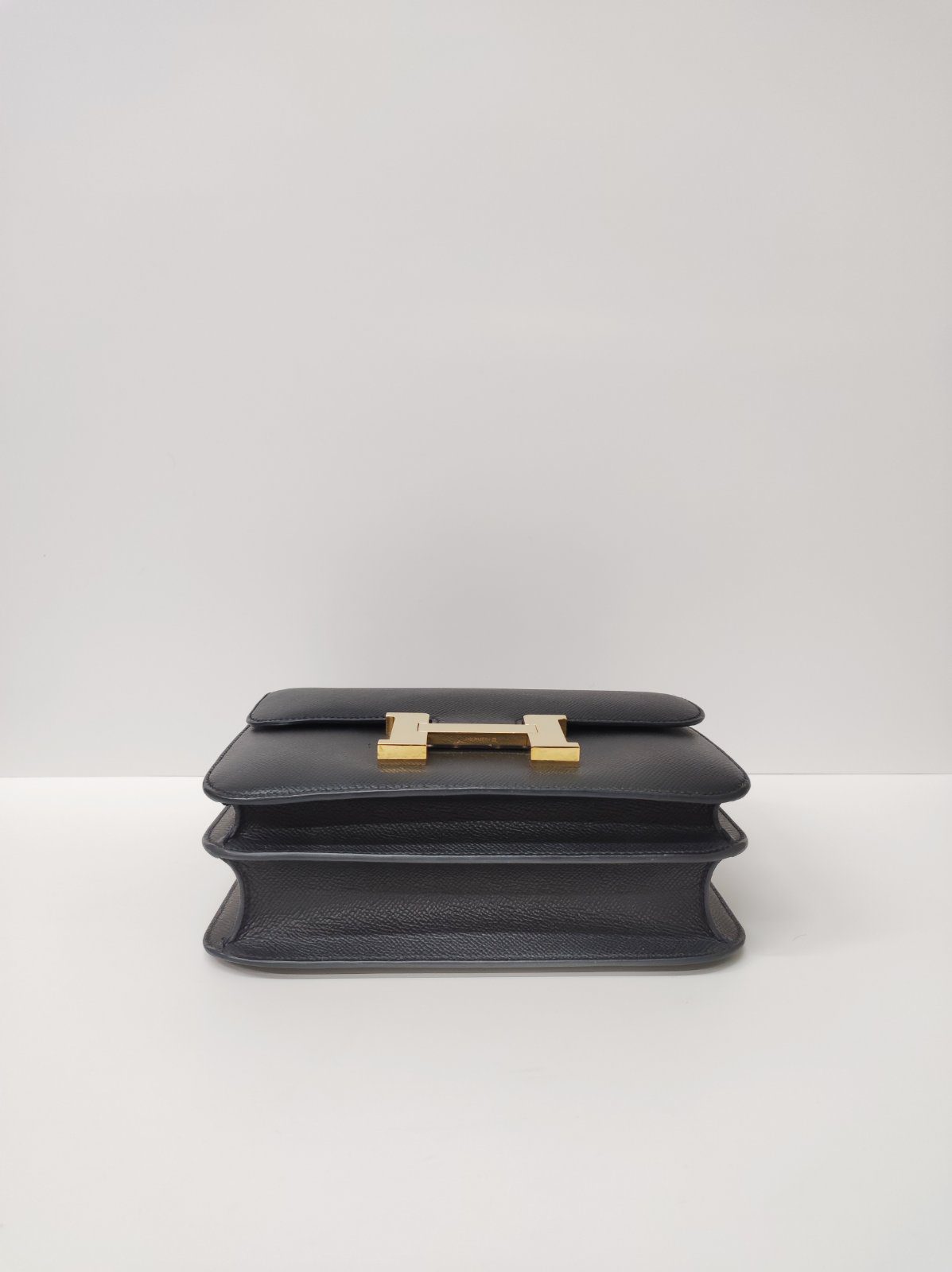 hermes constance 24 noir ghw stamp z hermes constance 24 noir ghw stamp z