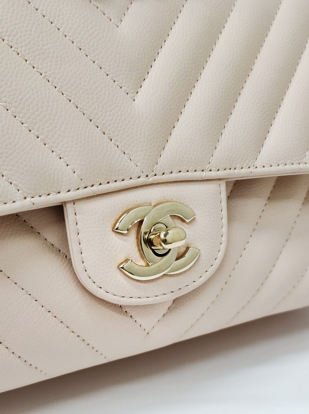 chanel medium double flap chevron caviar beige lghw series 31 chanel medium double flap chevron caviar beige lghw series 31