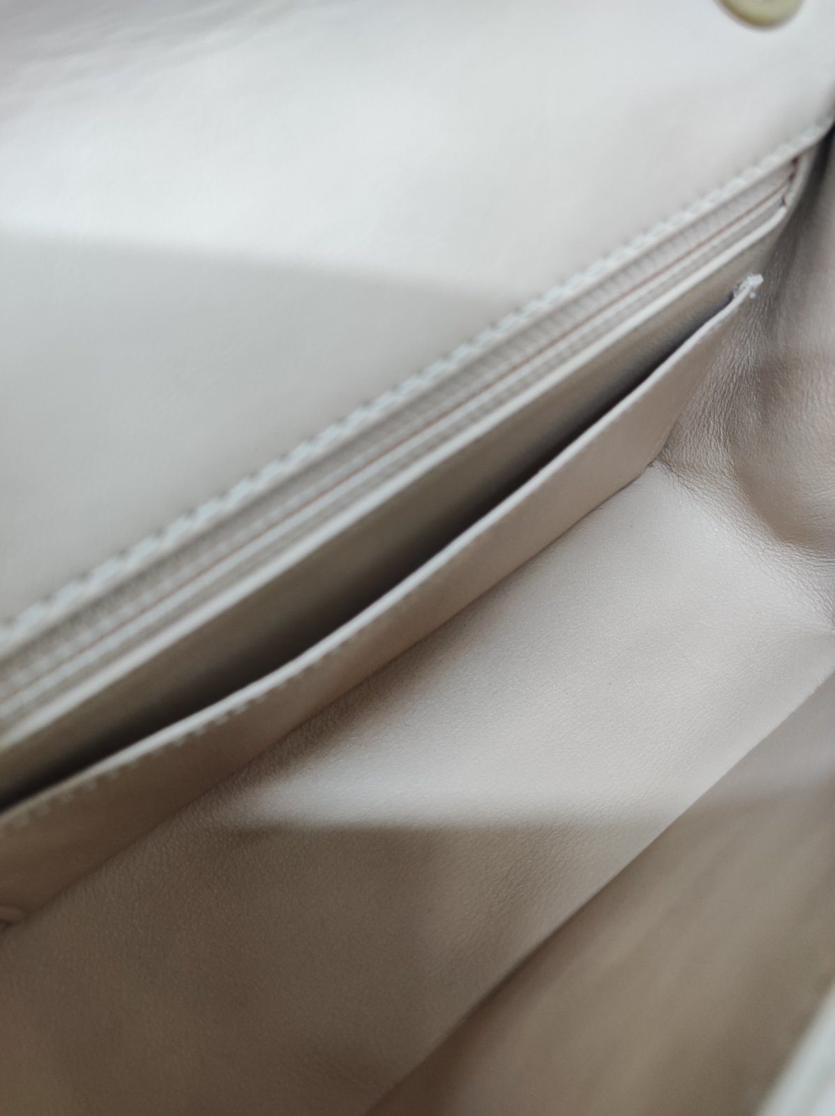 chanel re issue mini beige ghw chanel re issue mini beige ghw