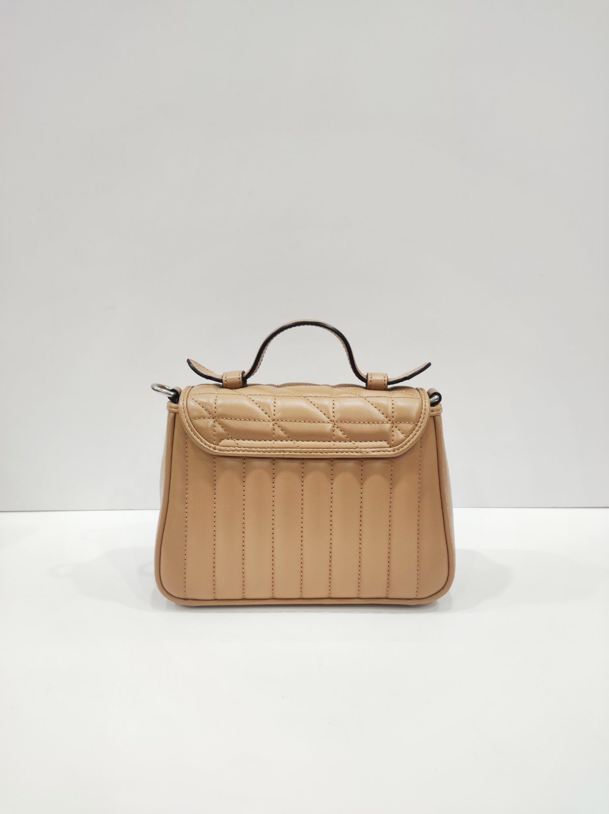 gucci gg marmont top handle bag beige small gucci gg marmont top handle bag beige small