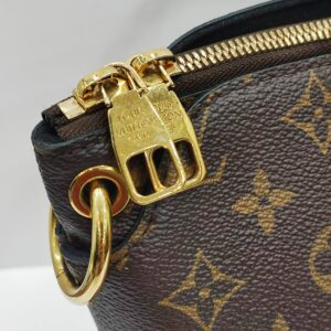 lv monogram zipped tote pm black