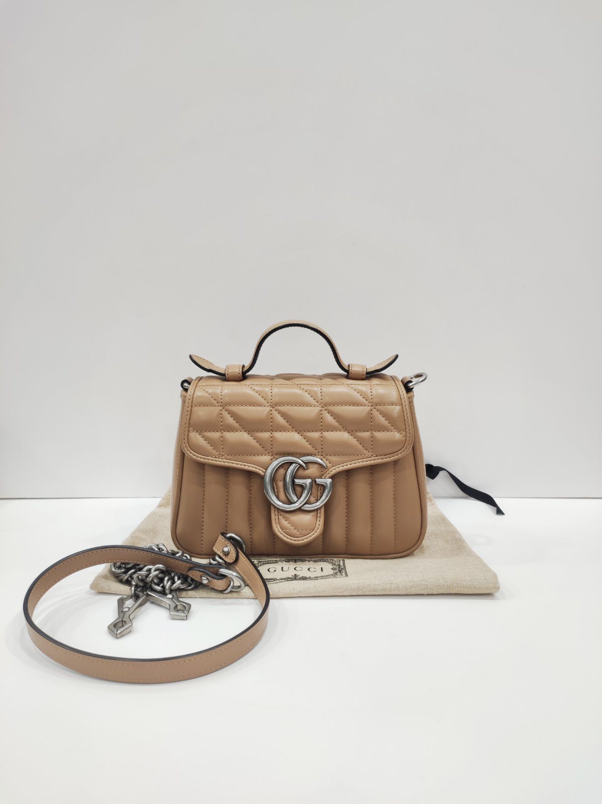 gucci gg marmont top handle bag beige small gucci gg marmont top handle bag beige small