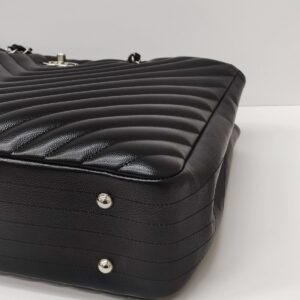 chanel shopping tote large chevron caviar series 22