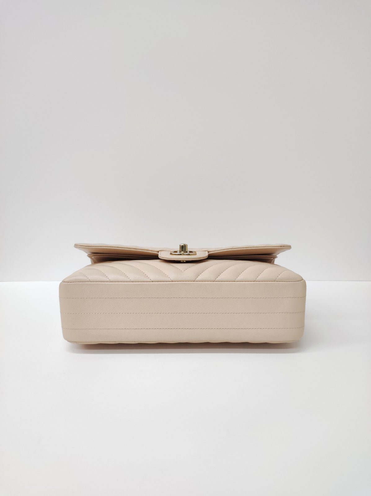 chanel medium double flap chevron caviar beige lghw series 31 chanel medium double flap chevron caviar beige lghw series 31