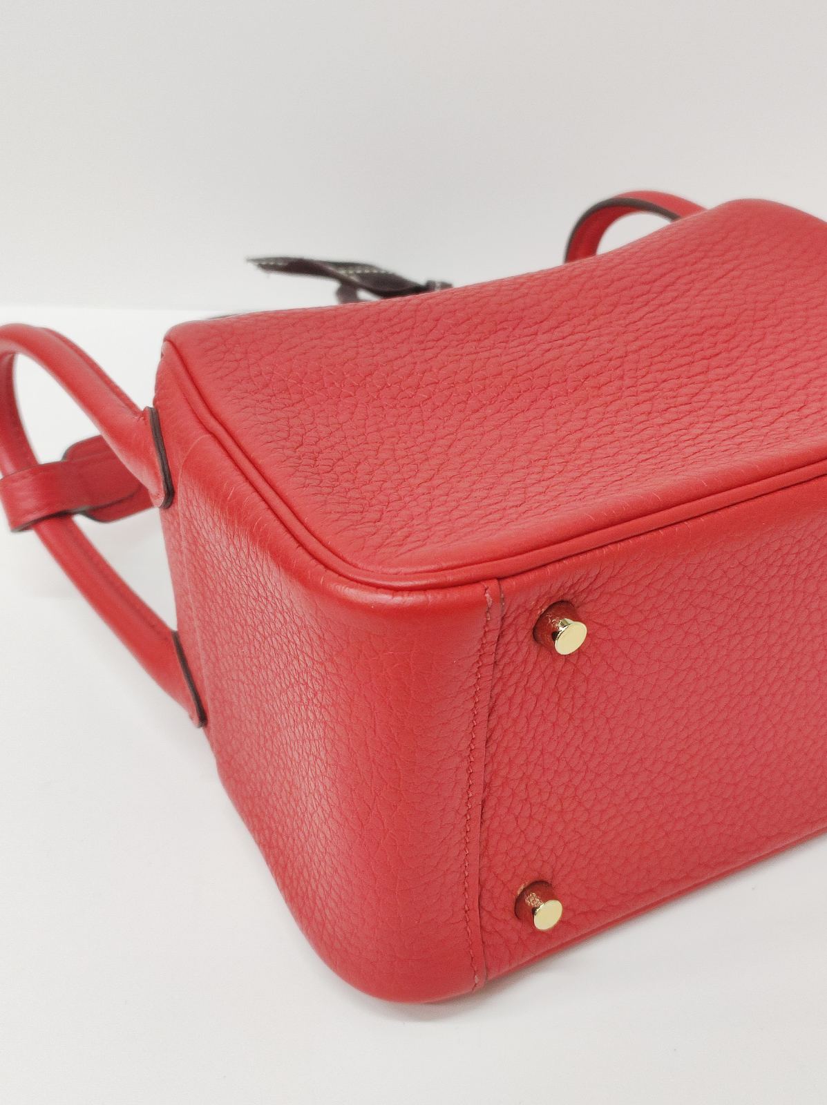 kept unused hermes mini lindy red stamp d kept unused hermes mini lindy red stamp d