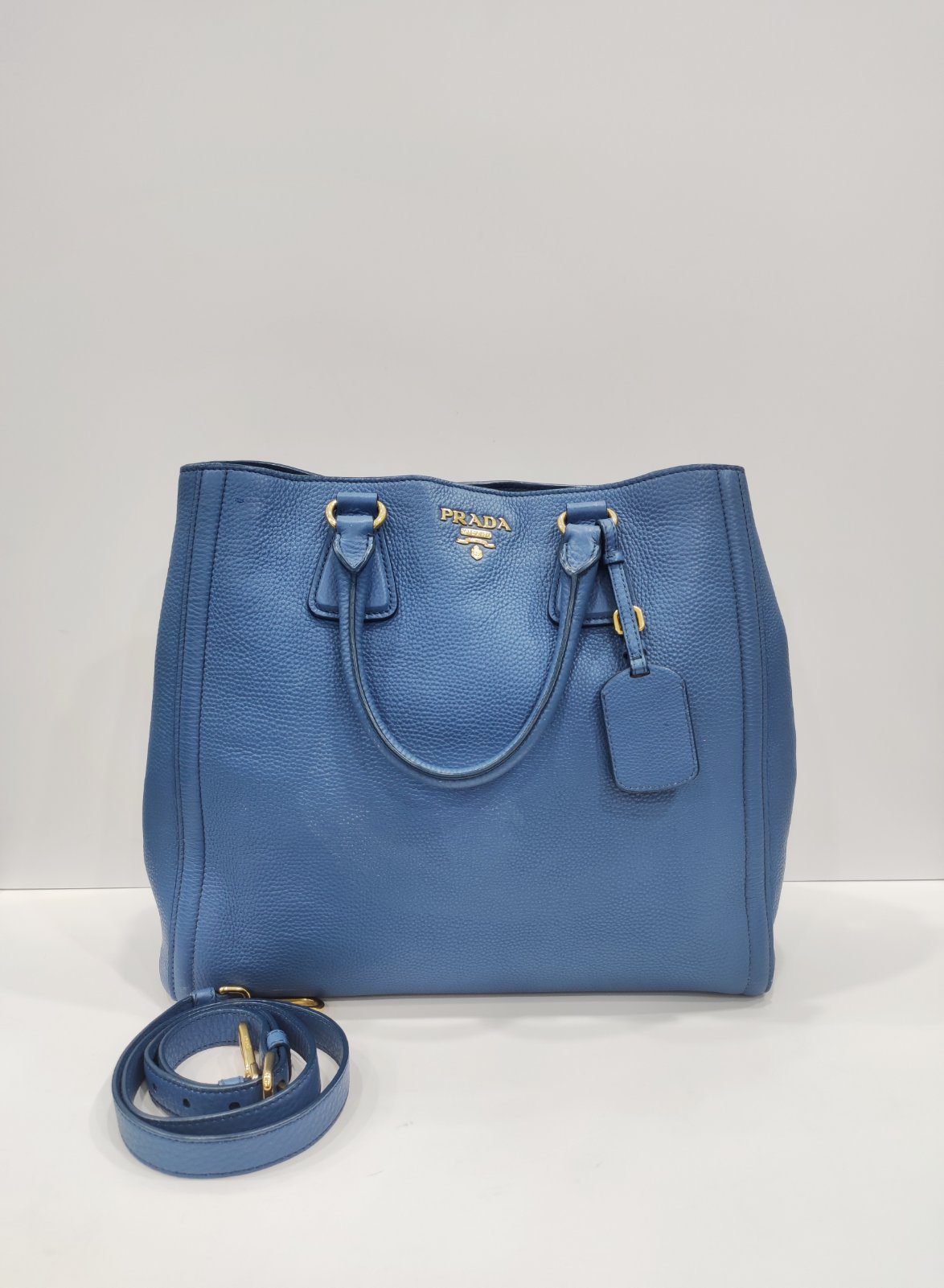 prada vitello diano leather blue tote bag prada vitello diano leather blue tote bag