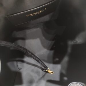 chanel c25 medium black caviar leather ghw