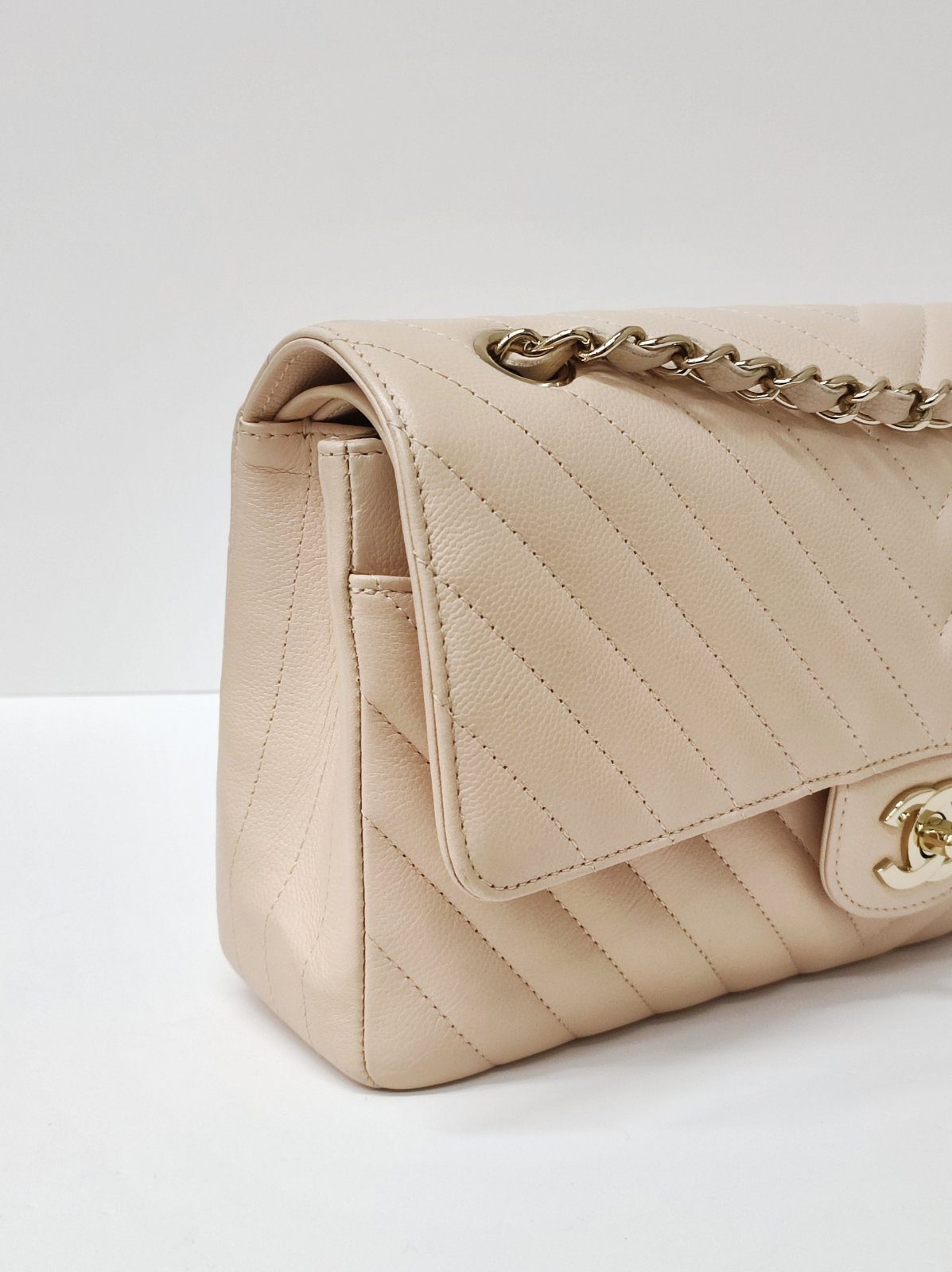 chanel medium double flap chevron caviar beige lghw series 31 chanel medium double flap chevron caviar beige lghw series 31