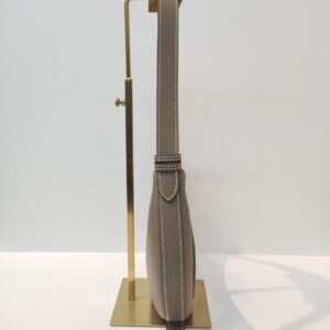 hermes arcon veau togo etoupe ghw stamp w