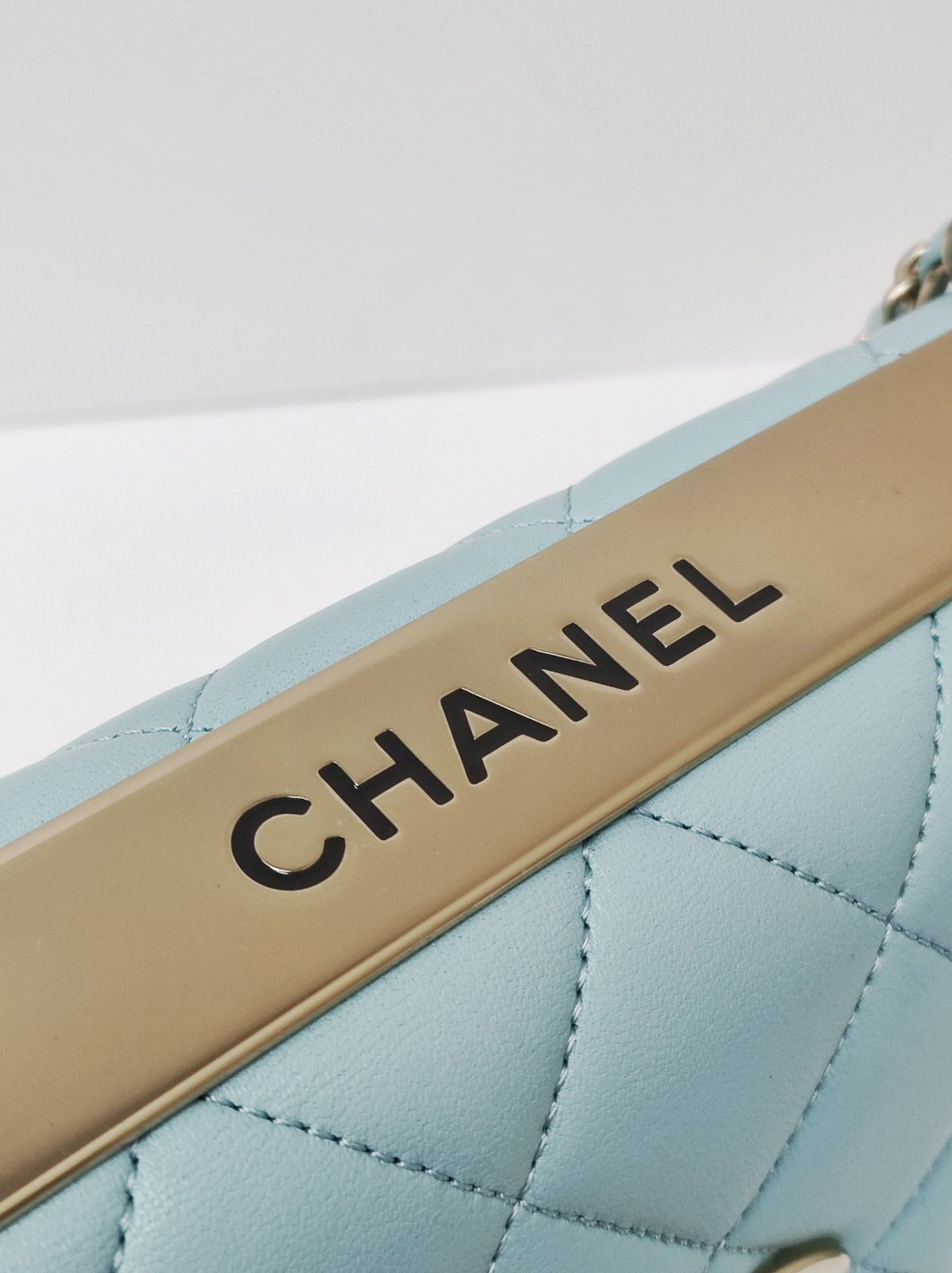 new kept unused chanel trendy cc tiffany blue lghw series 29 new kept unused chanel trendy cc tiffany blue lghw series 29