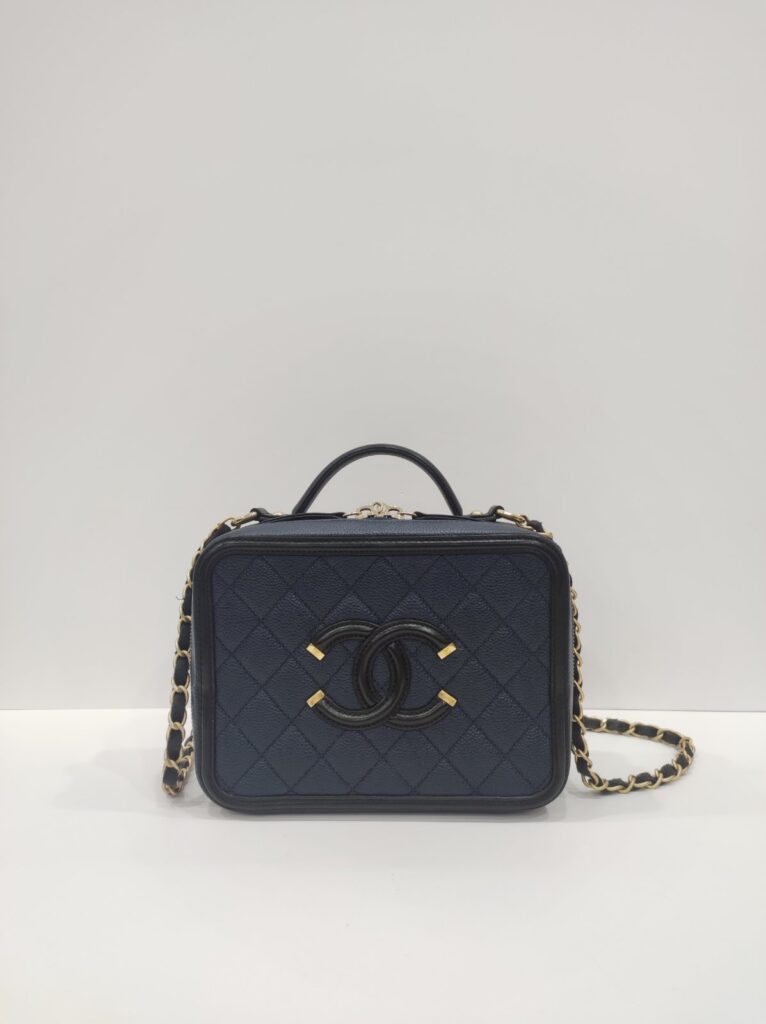 chanel navy blue vanity caviar leather ghw series 23