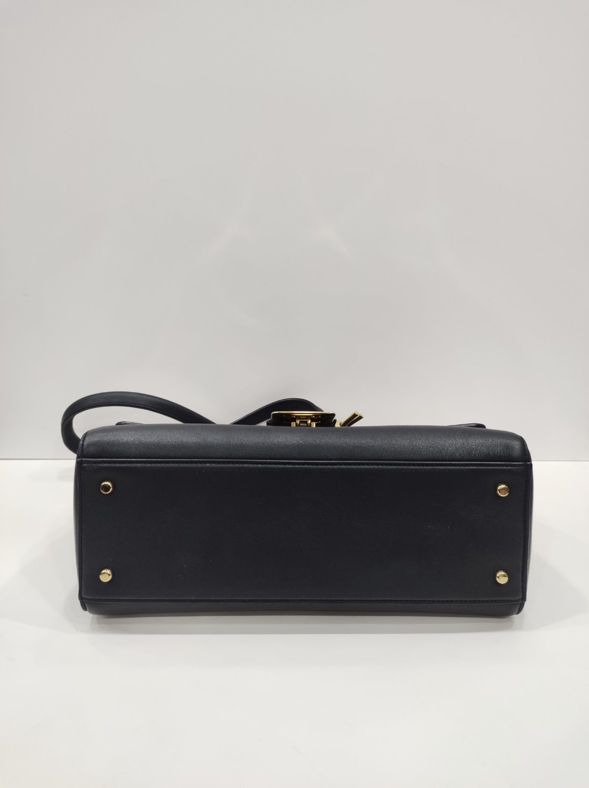 bottega veneta navy blue cassette intrecciato puddle shoulder bag bottega veneta navy blue cassette intrecciato puddle shoulder bag