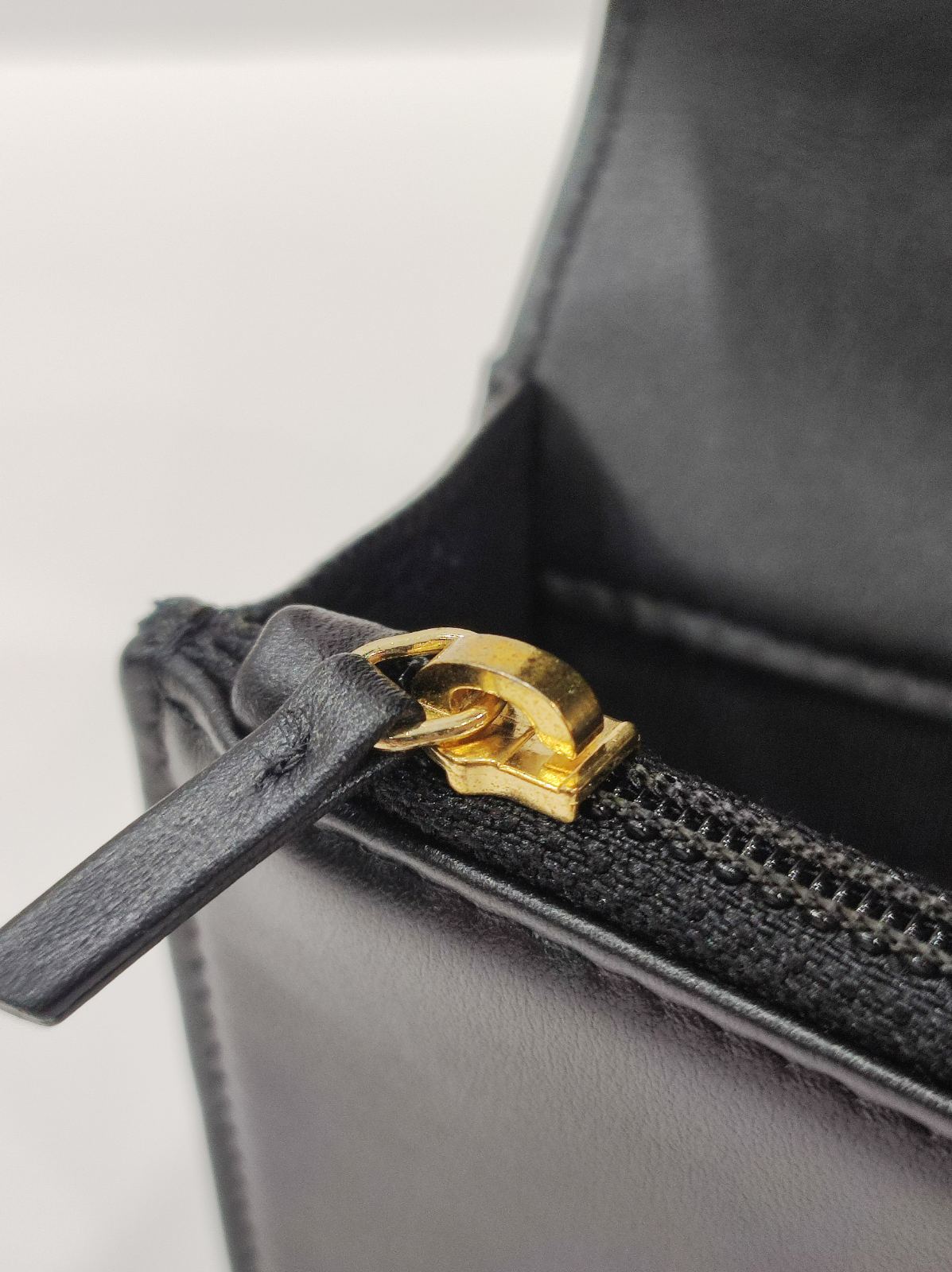 chanel pocket twins woc black caviar leather ghw chanel pocket twins woc black caviar leather ghw