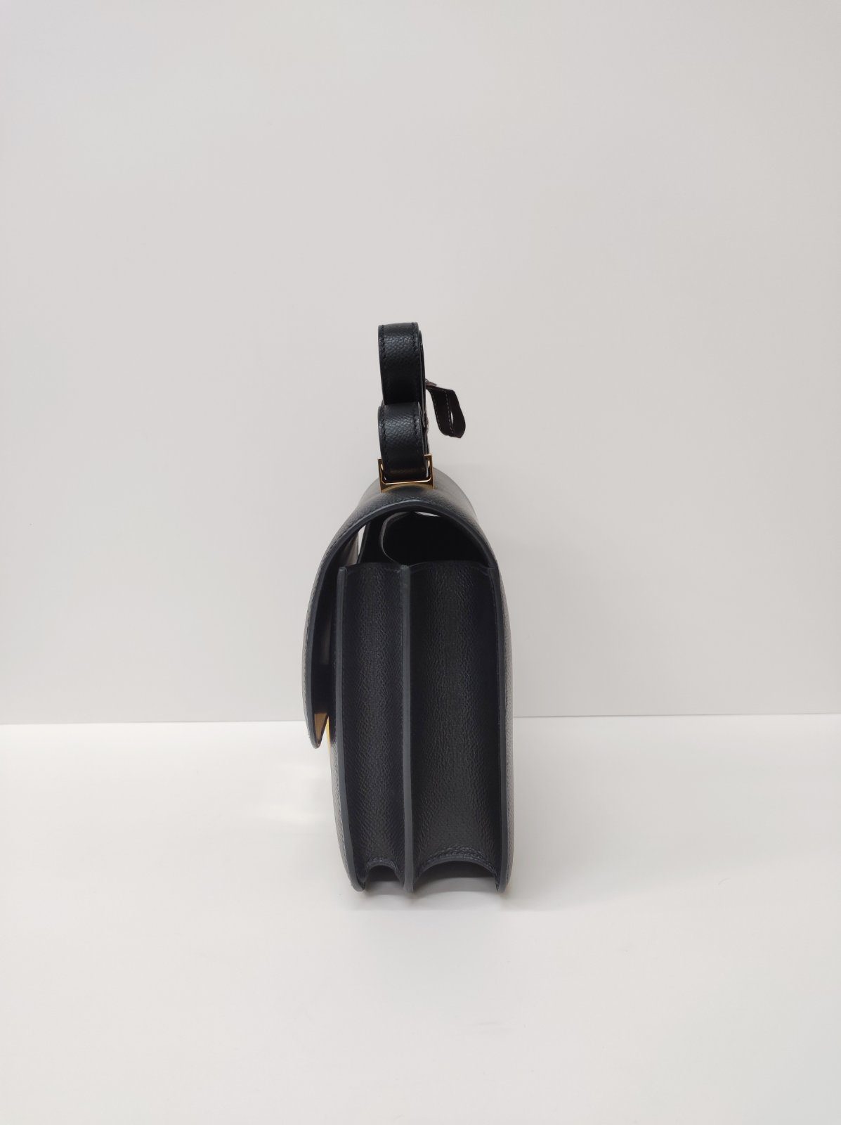 hermes constance 24 noir ghw stamp z hermes constance 24 noir ghw stamp z