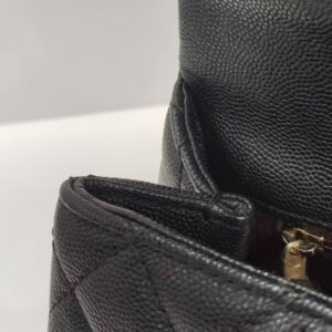 chanel coco handle medium black caviar leather ghw series 25